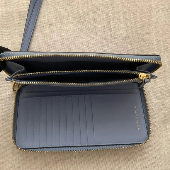 Tory Burch Robinson Leather Continental Wallet Wristlet Passport Organizer NWOT - Picture 6 of 16